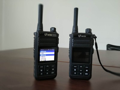 長(zhǎng)距離通話(huà)好幫手，堪比手機(jī)？試用北峰公網(wǎng)對(duì)講機(jī)CM625S通訊設(shè)備